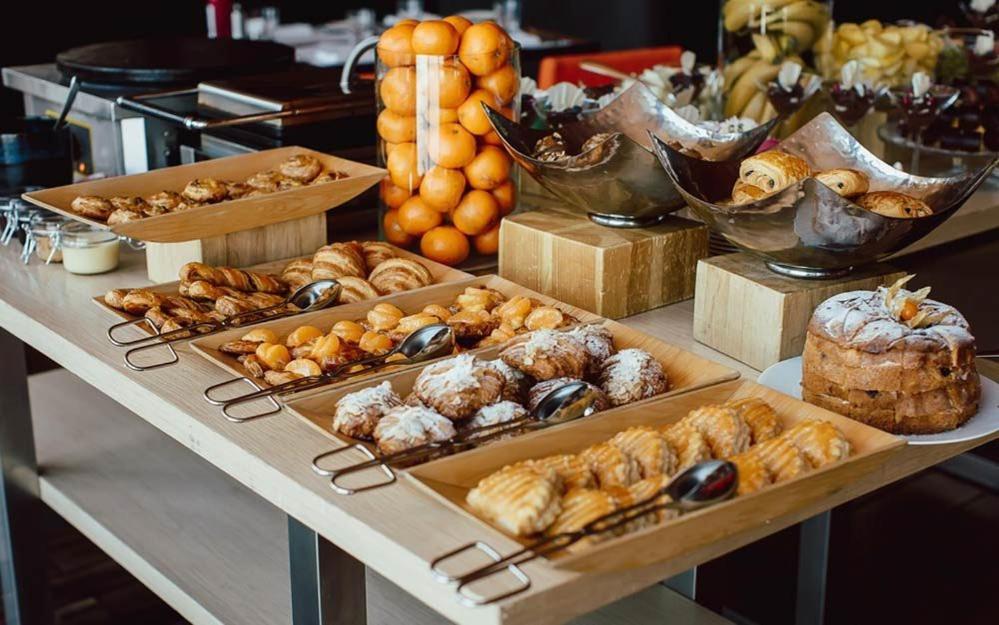 Lake Palace Trivandrum Vettutura Ngoại thất bức ảnh