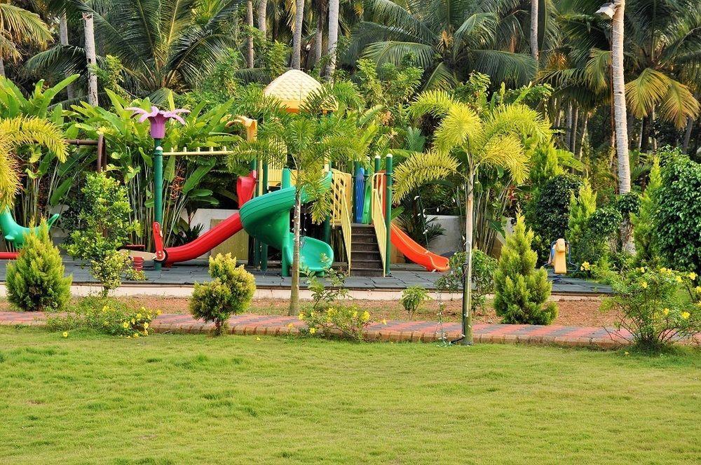 Lake Palace Trivandrum Vettutura Ngoại thất bức ảnh
