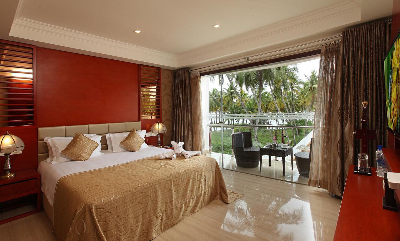 Lake Palace Trivandrum Vettutura Ngoại thất bức ảnh