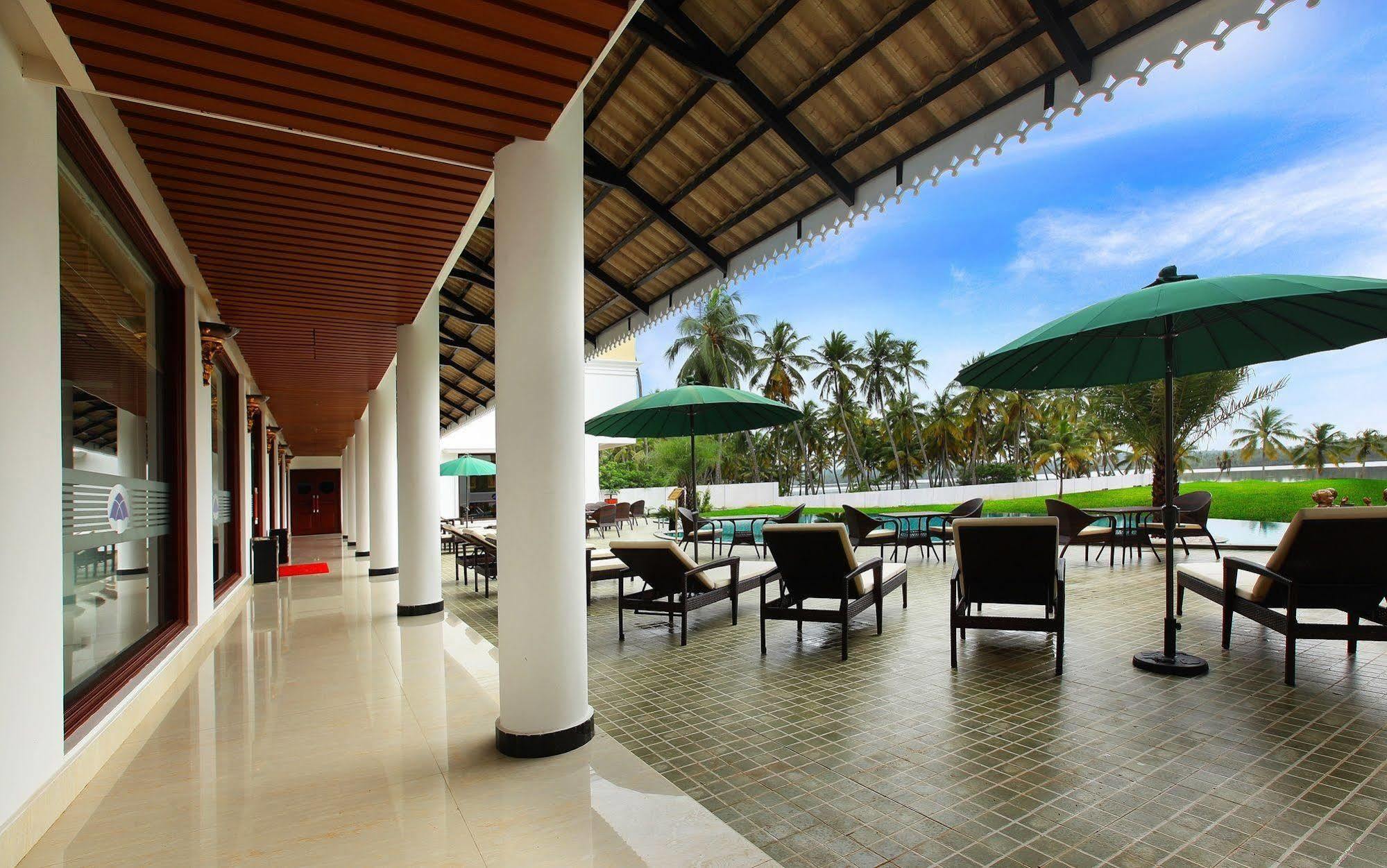 Lake Palace Trivandrum Vettutura Ngoại thất bức ảnh