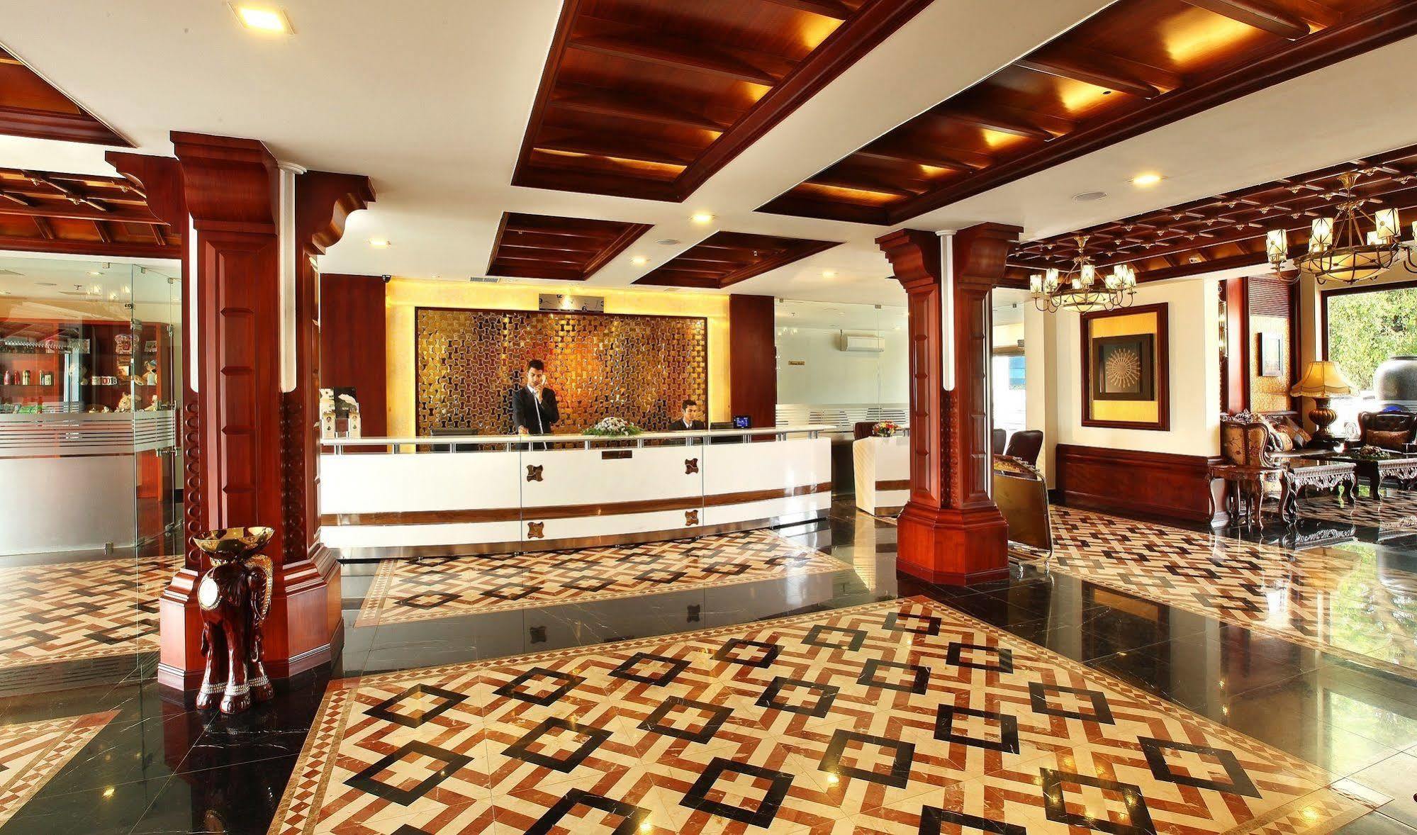 Lake Palace Trivandrum Vettutura Ngoại thất bức ảnh