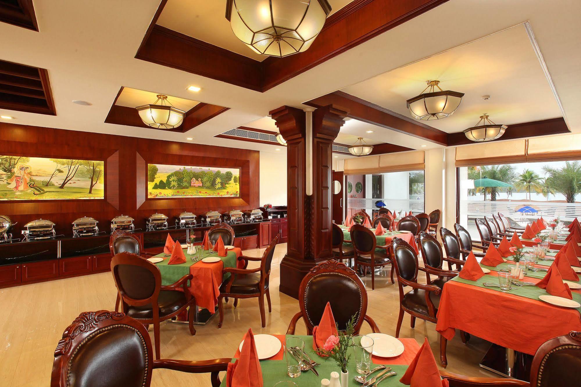 Lake Palace Trivandrum Vettutura Ngoại thất bức ảnh
