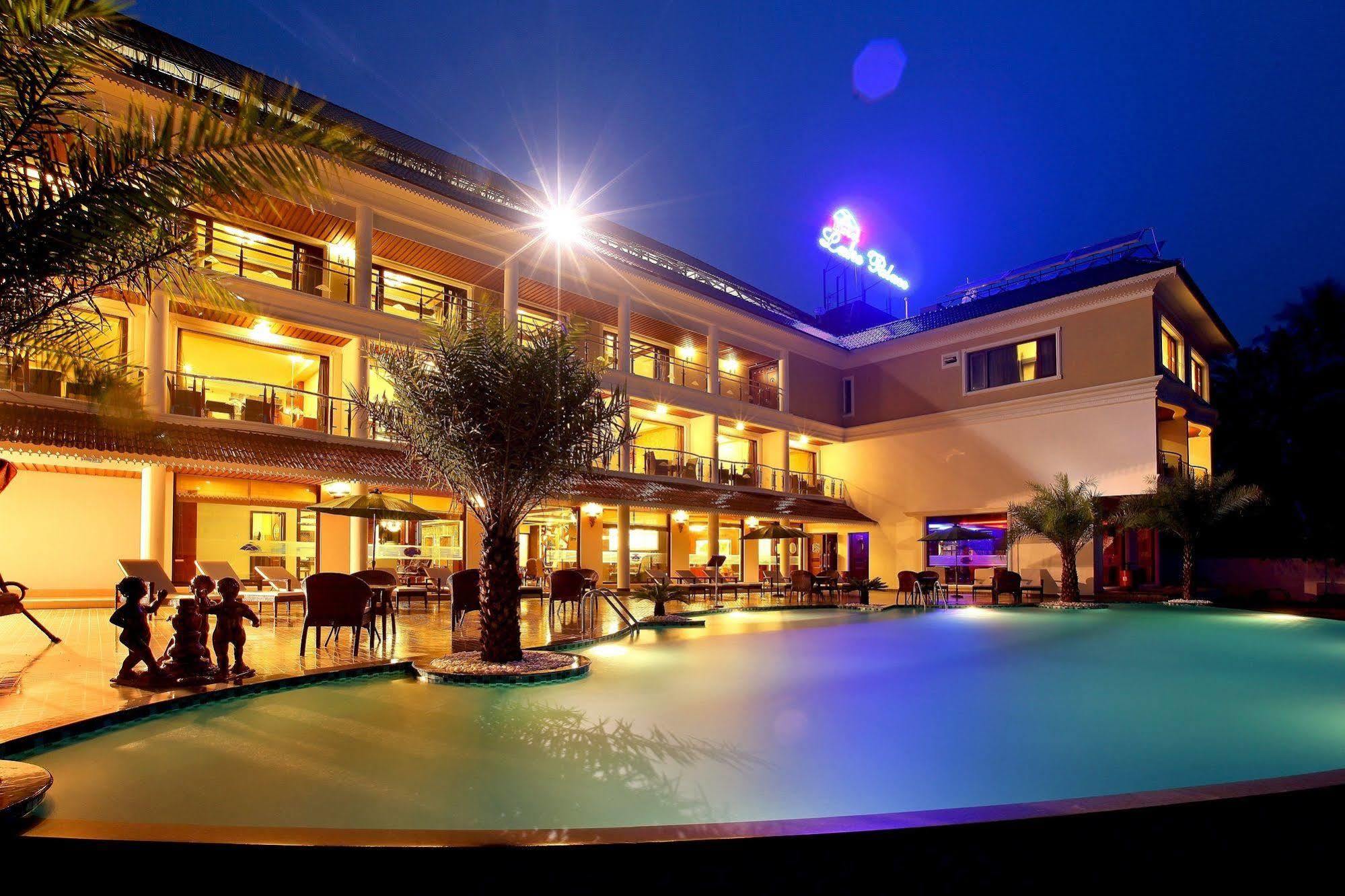 Lake Palace Trivandrum Vettutura Ngoại thất bức ảnh